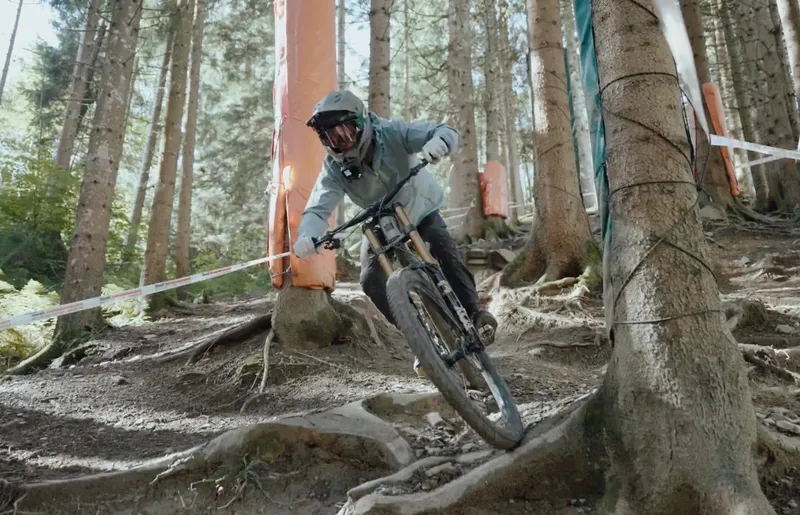 MTB Fahrtechnik-Kurs auf dem Trail im Bikepark Winterberg